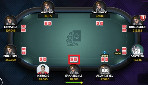 Pembagian Kartu Hole Dalam Game Texas Poker Online 